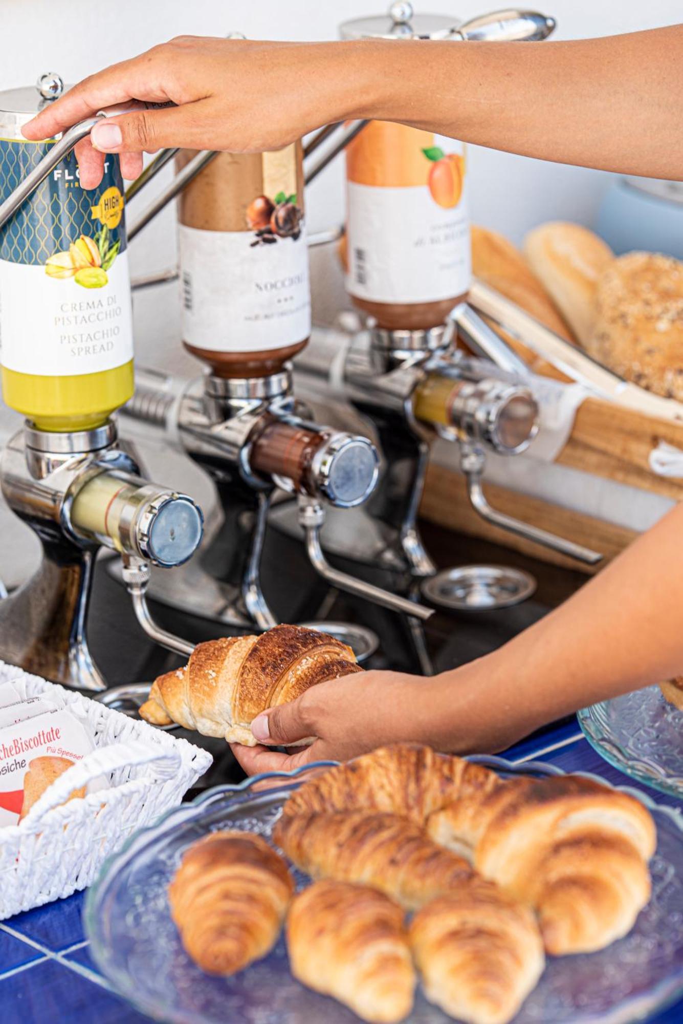 Bed & Breakfast Le Bateau Bleu (adults Only) *